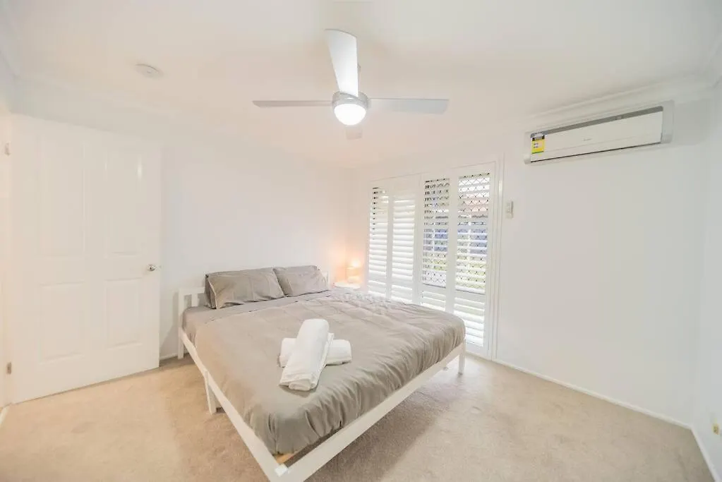 Springfield Breeze - Newly Furnished Home, Sunny Patio And Bbq Goodna