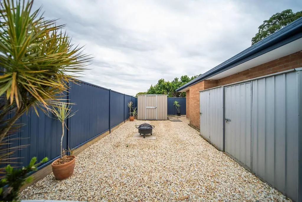 Holiday home Springfield Breeze - Newly Furnished Home, Sunny Patio And Bbq Goodna
