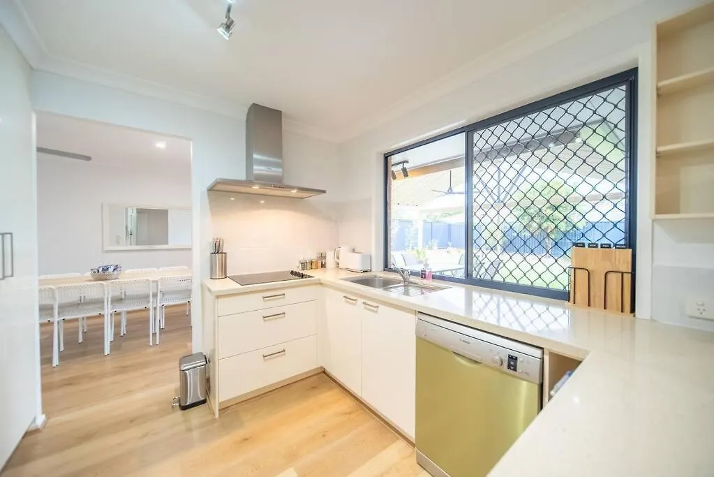 Springfield Breeze - Newly Furnished Home, Sunny Patio And Bbq Goodna Holiday home
